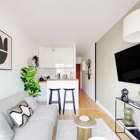 شقة Cozy 2p - 16th Paris, Near Eiffel Tower باريس