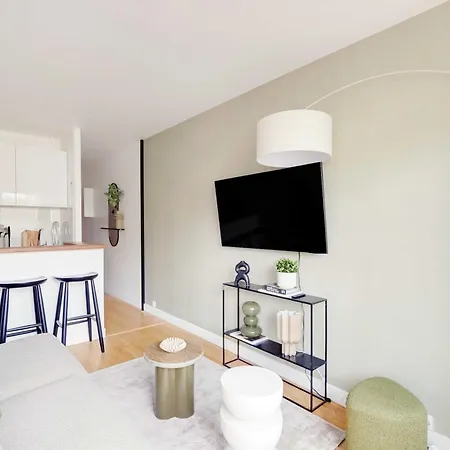 Cozy 2p - 16th Paris, Near Eiffel Tower شقة *